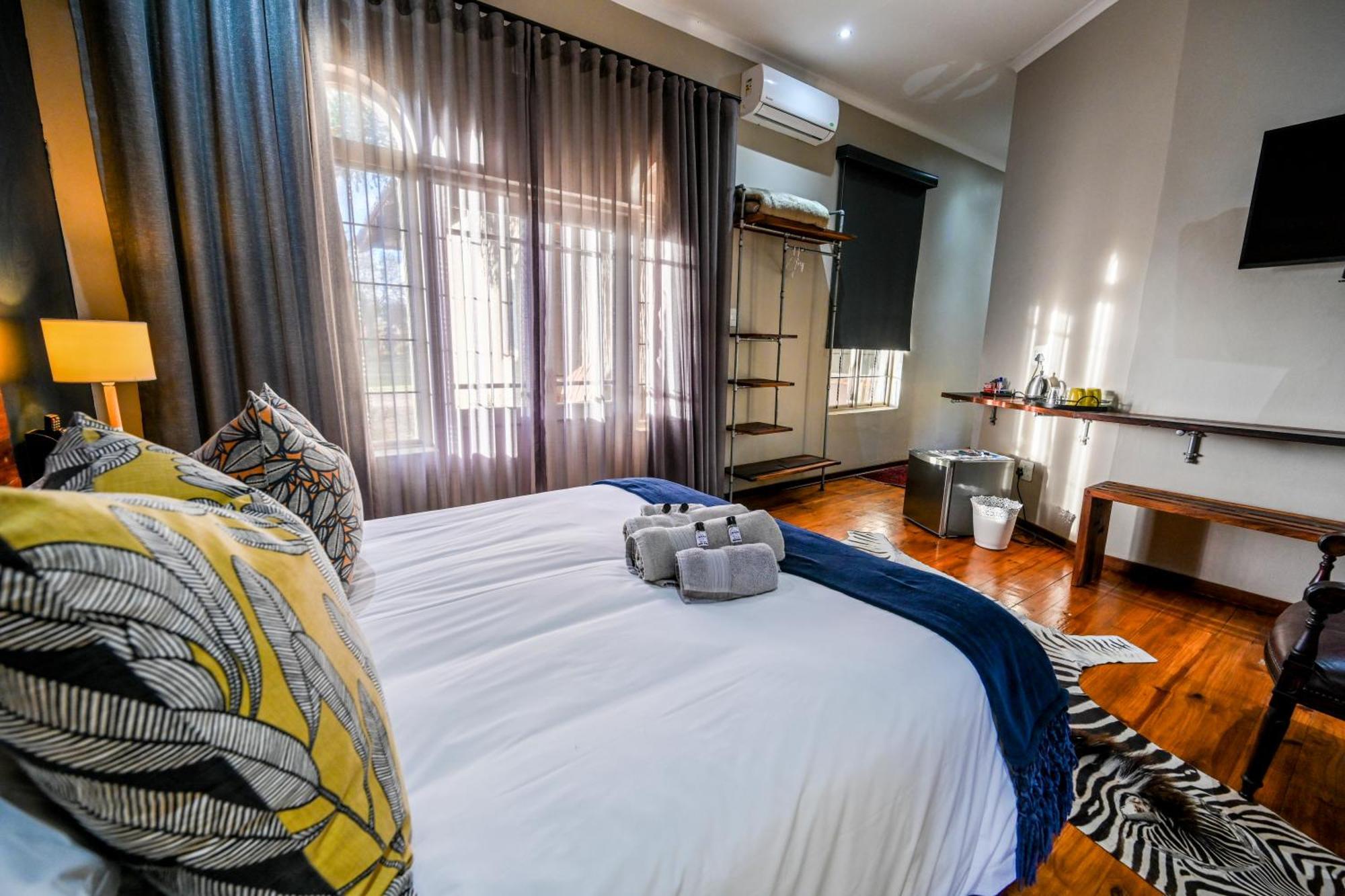 Blue Rain Guest House Bloemfontein Bagian luar foto