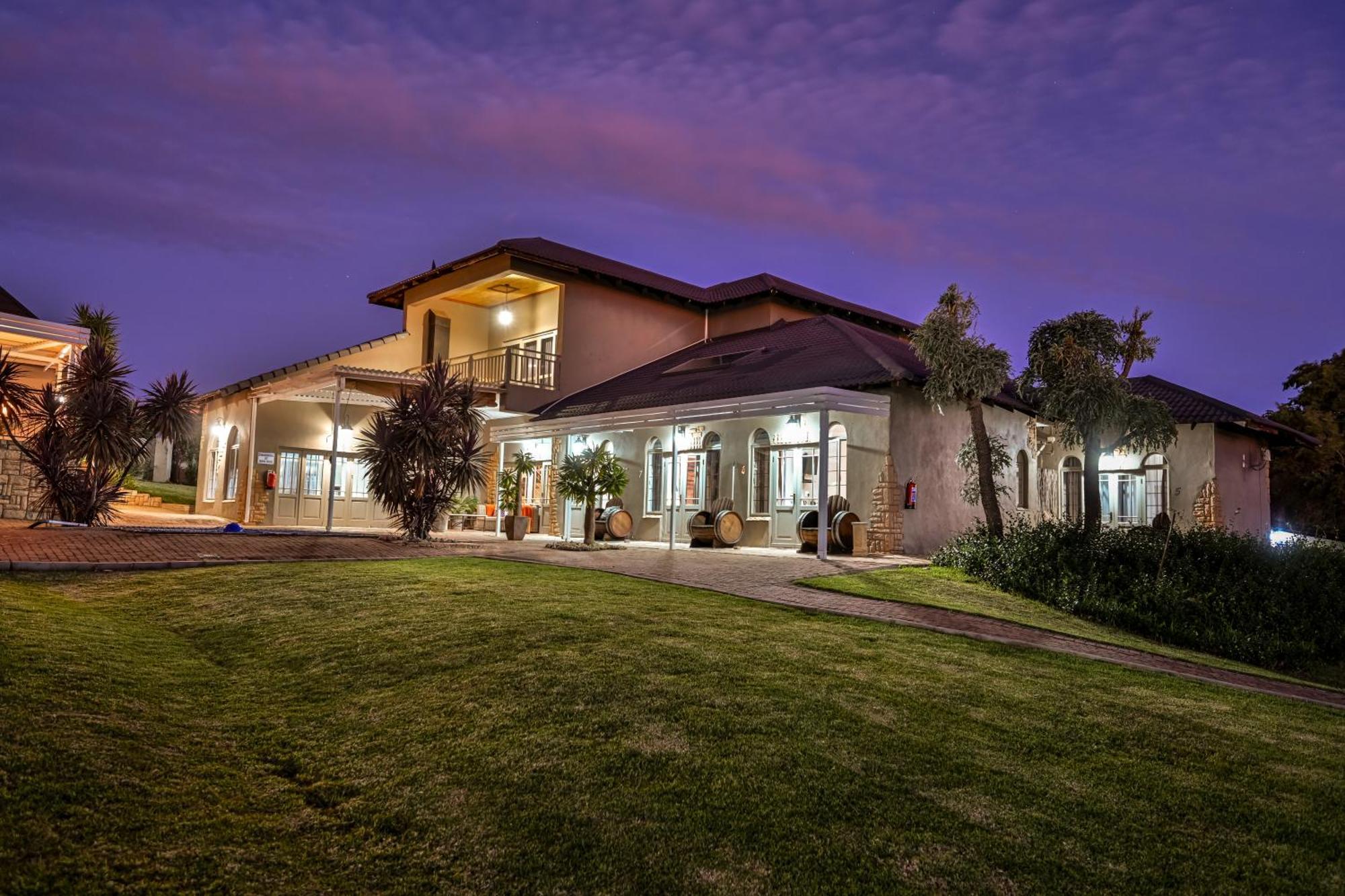 Blue Rain Guest House Bloemfontein Bagian luar foto