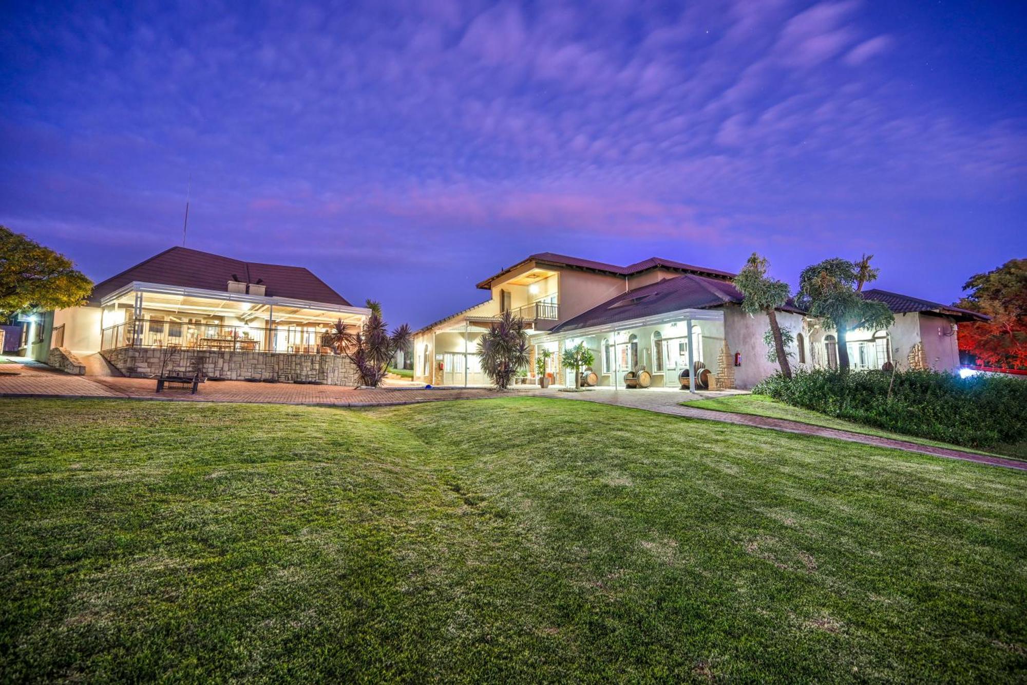 Blue Rain Guest House Bloemfontein Bagian luar foto