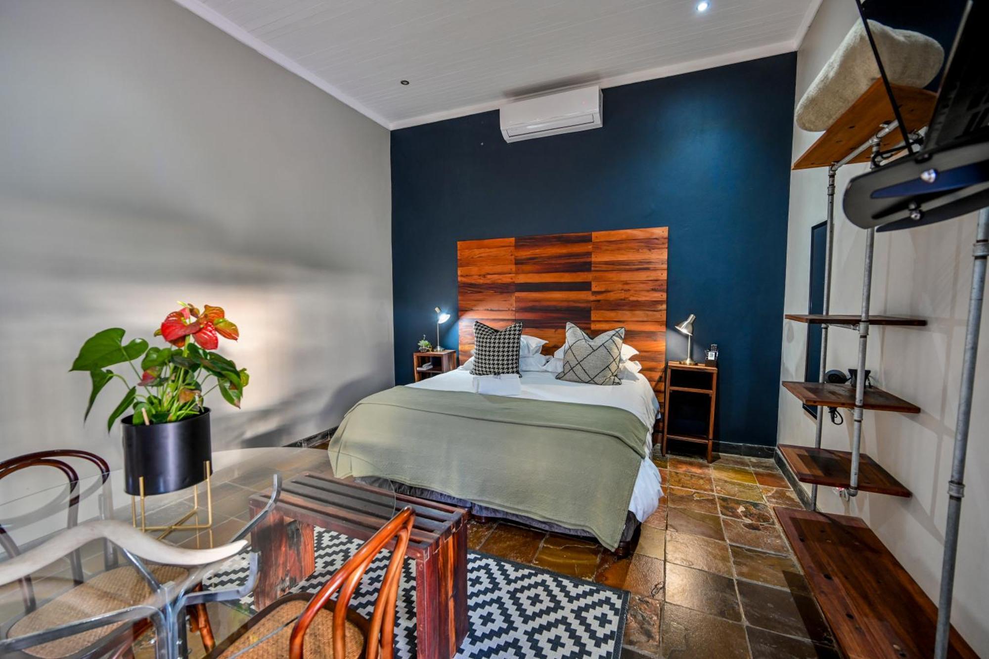 Blue Rain Guest House Bloemfontein Bagian luar foto